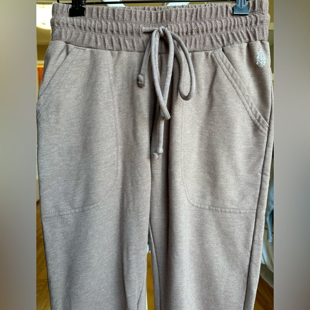 Free People Movement Sunny Washed Purple Skinny Jogger Sweatpants in XS - Picture 7 of 10